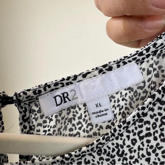 DR2 Monochrome Speckled Blouse - Picture 2 of 3